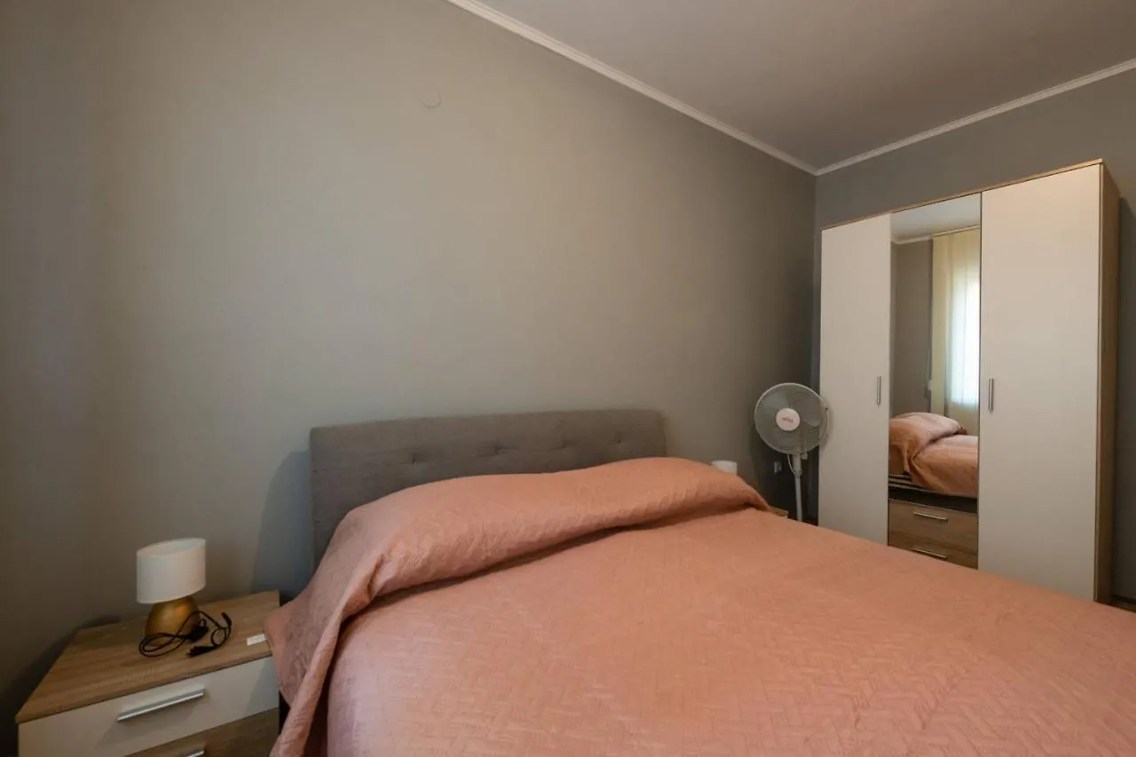 Apartments Donatella Pjescana Uvala