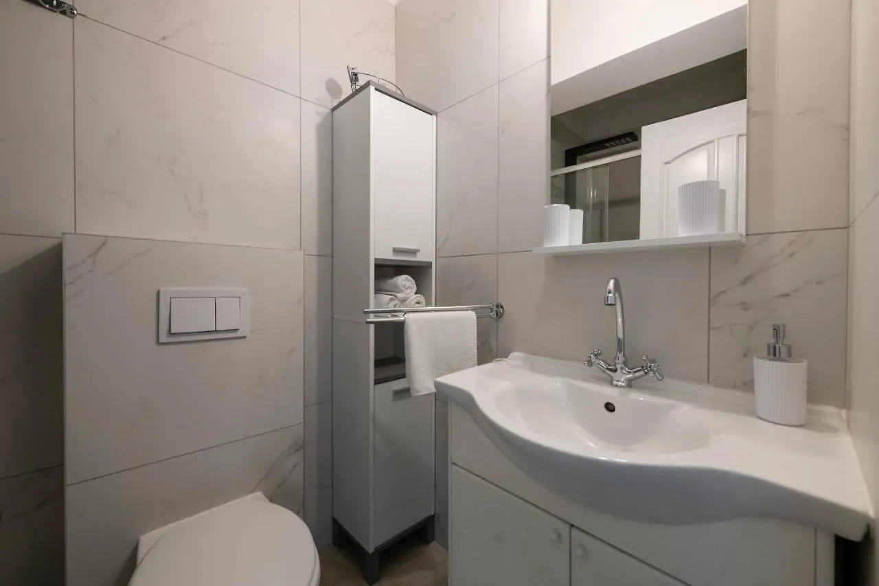 Apartments Donatella Pjescana Uvala Croatia