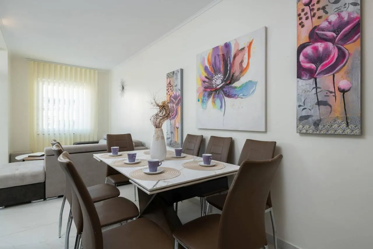 Apartments Donatella Pjescana Uvala