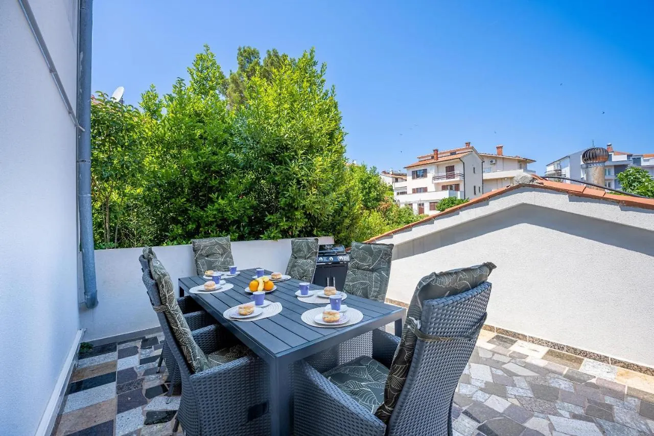 Apartments Donatella Pjescana Uvala