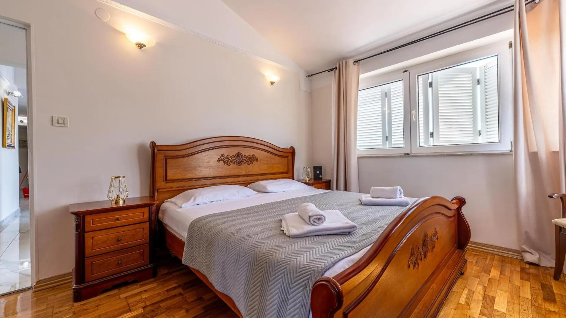 Apartments Donatella Pjescana Uvala Croatia
