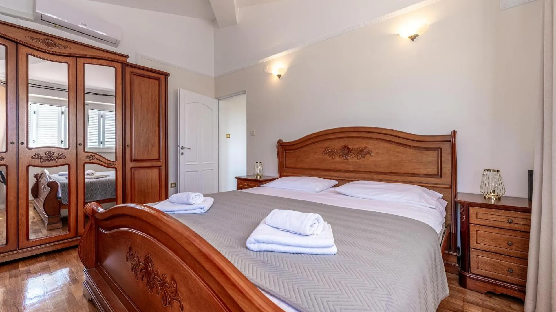 Apartments Donatella Pjescana Uvala
