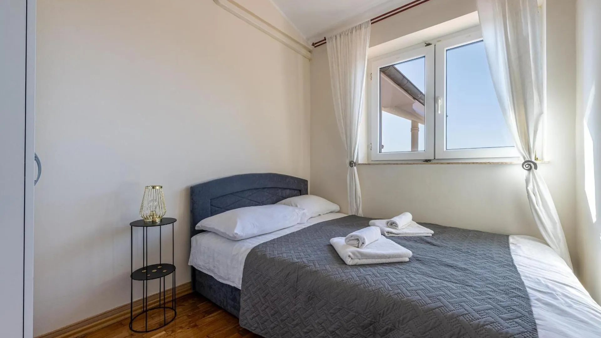 Apartments Donatella Pjescana Uvala